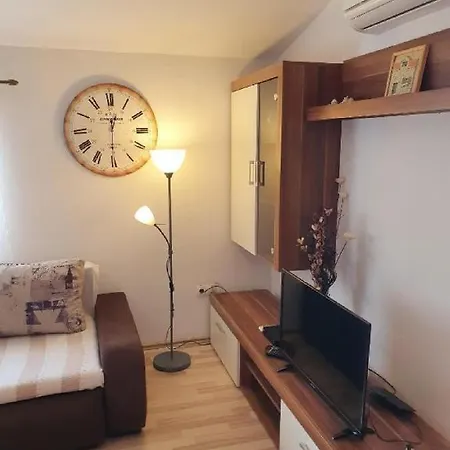 Apartment Sunny Pool