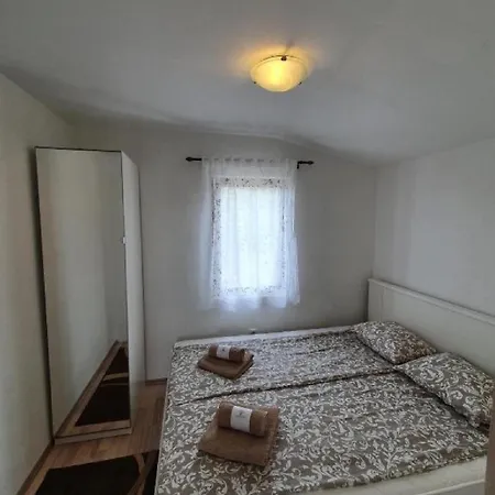 Sunny Pool Apartment Maslenica