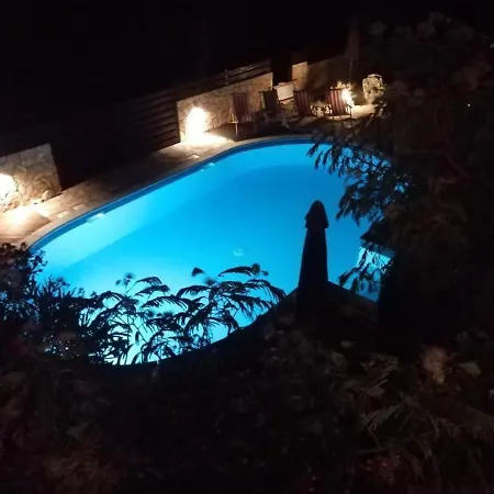 公寓 Sunny Pool